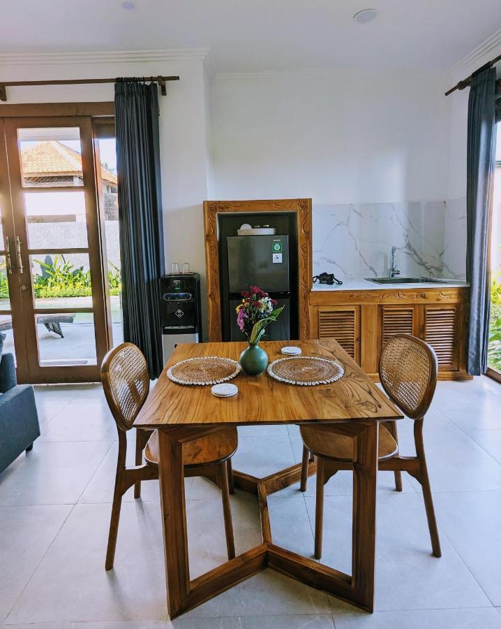 Villa Na-Na Ubud ภายนอก รูปภาพ
