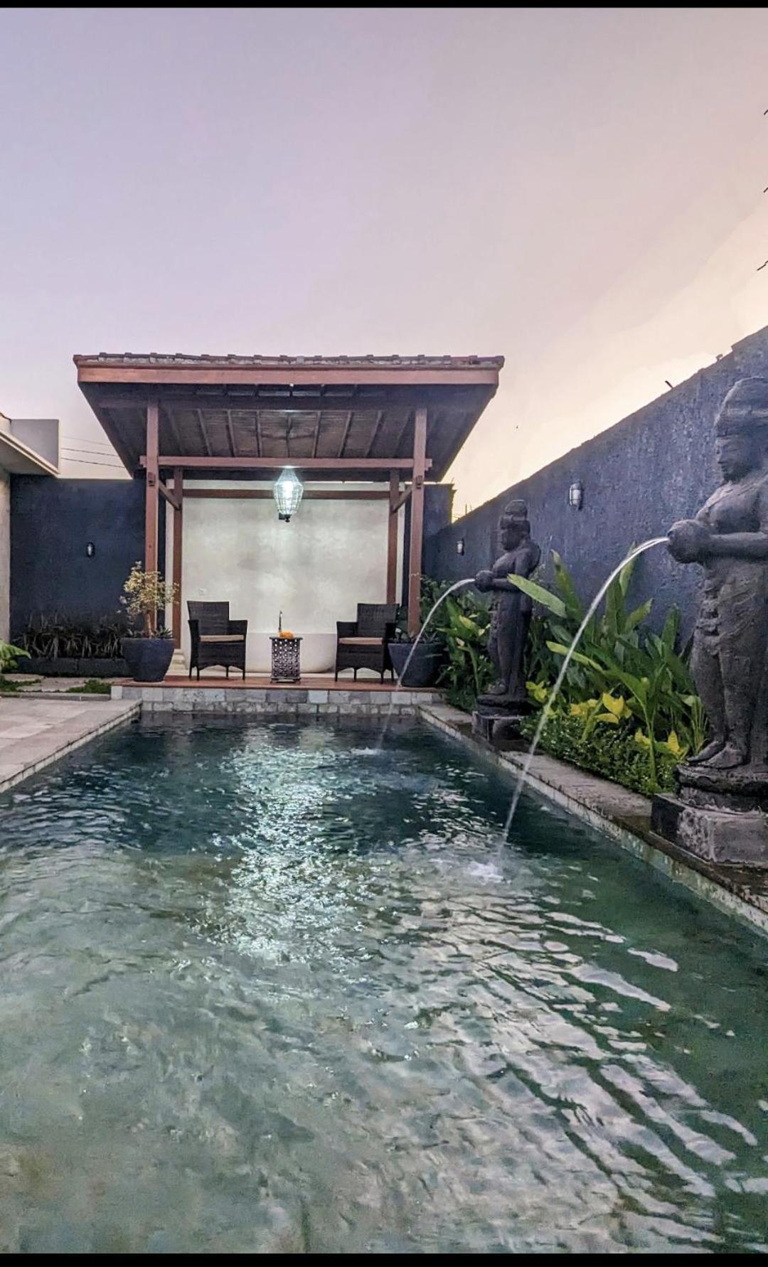 Villa Na-Na Ubud ภายนอก รูปภาพ